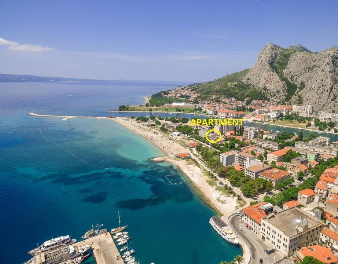 Ap Punta Next To Sandy Beach, Apartment With Garden Omiš Exterior foto