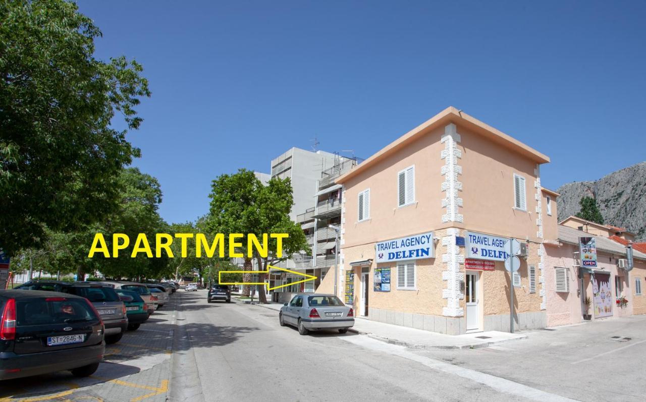 Ap Punta Next To Sandy Beach, Apartment With Garden Omiš Exterior foto